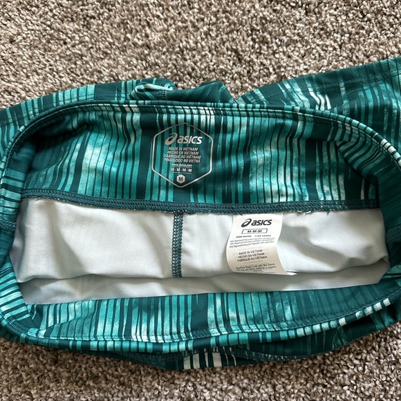 ASICS Train Shorts - Picture 4 of 4